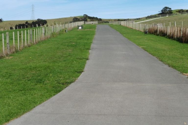 Photo of property in 344 Inland Road, Helensville, 0875