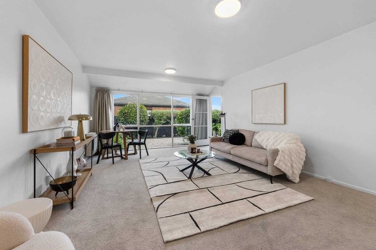 Photo of property in 4/30b Nortons Road, Avonhead, Christchurch, 8042
