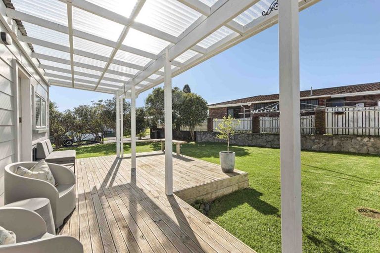 Photo of property in 19 Tuahu Place, Waitara, 4320