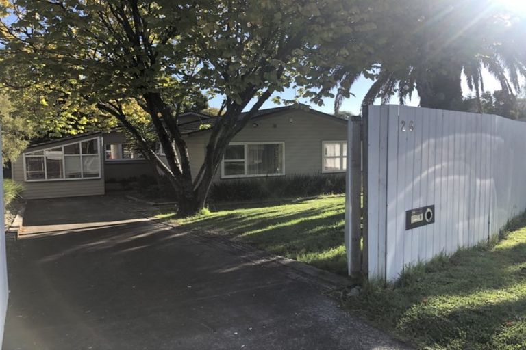 Photo of property in 26 Ramillies Place, Glenfield, Auckland, 0629