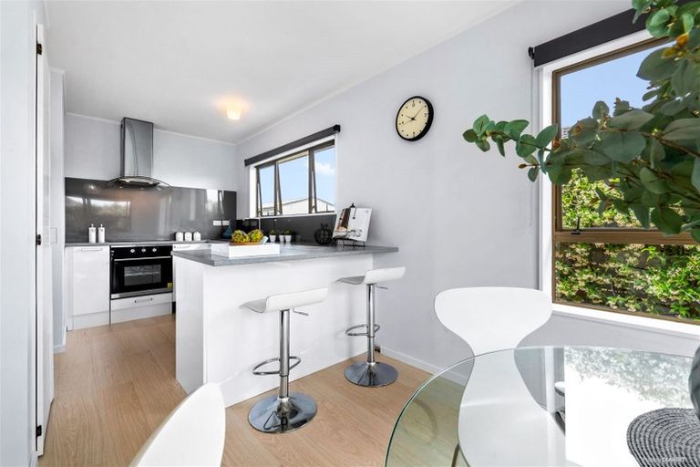 Photo of property in 47a Hatton Road, Orewa, 0931