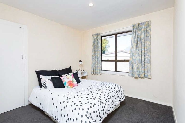 Photo of property in 17 Mclellan Place, Ilam, Christchurch, 8041