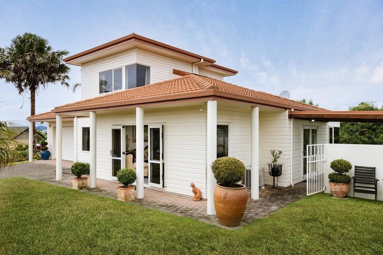 Photo of property in 48 Manor Park Drive, Pyes Pa, Tauranga, 3112