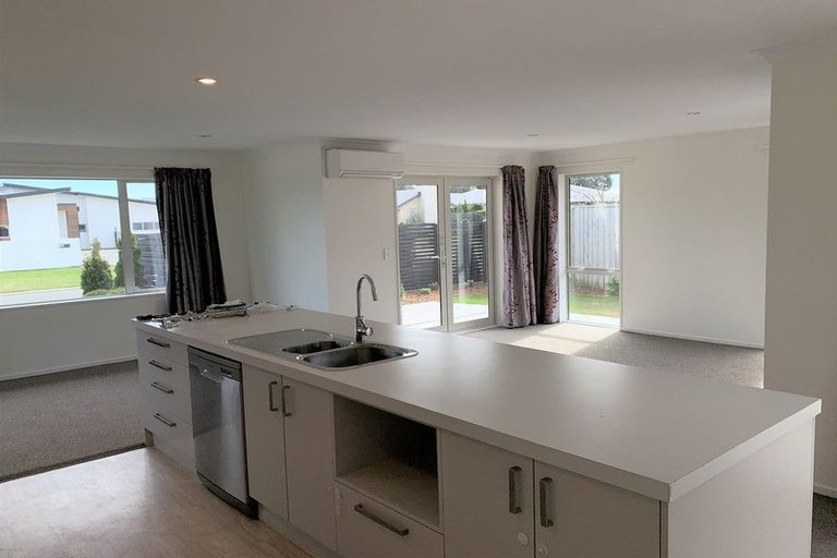 Photo of property in 44 Cairnbrae Drive, Prebbleton, 7604