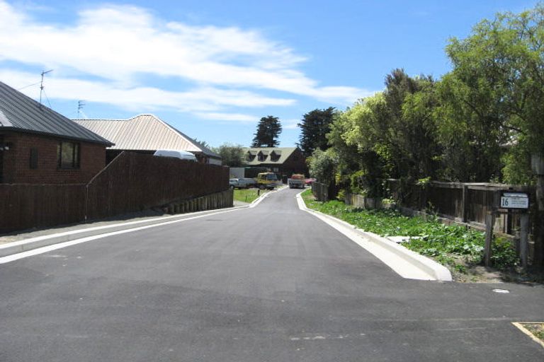 Photo of property in 16a Waitikiri Drive, Parklands, Christchurch, 8083