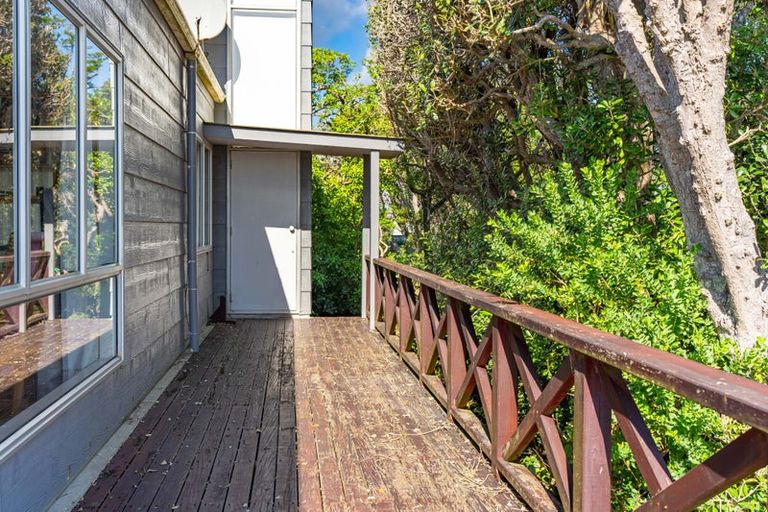 Photo of property in 28 Kelly Street, Baylys Beach, Dargaville, 0377