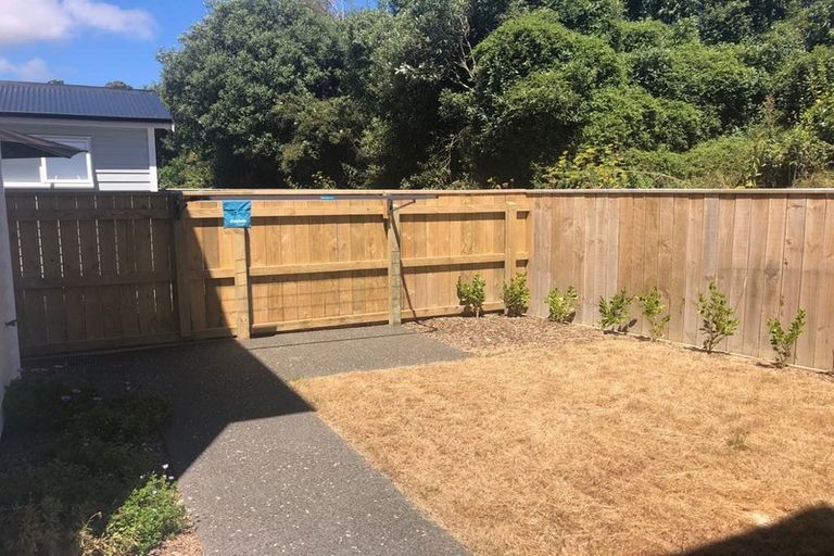 Photo of property in 16 Glide Lane, Whitby, Porirua, 5024