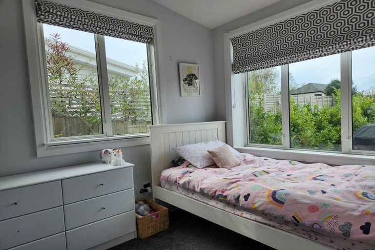 Photo of property in 98 Geraldine Street, Edgeware, Christchurch, 8013