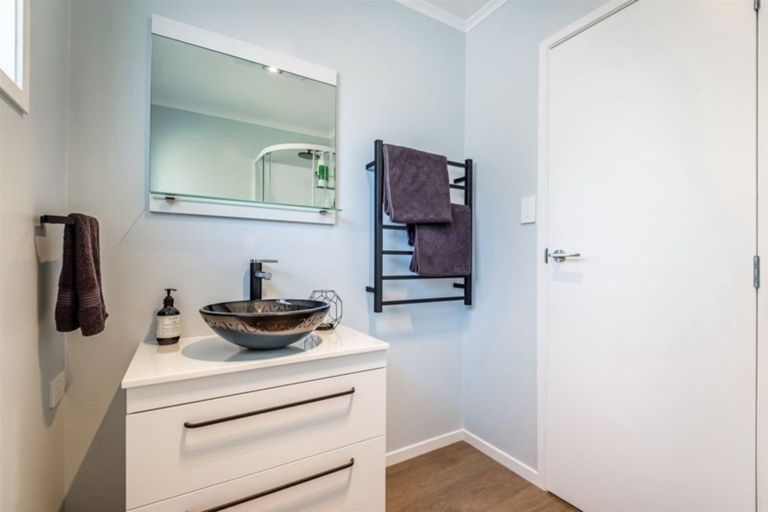 Photo of property in 2/85 Eskdale Road, Birkdale, Auckland, 0626