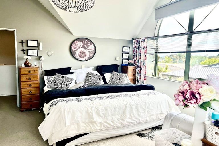 Photo of property in 1/3 Pelican Lane, Unsworth Heights, Auckland, 0632