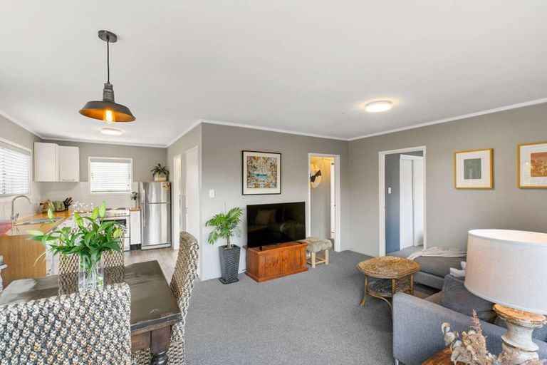 Photo of property in 1/7 Neptune Avenue, Beach Haven, Auckland, 0626