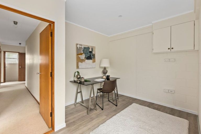 Photo of property in 30a Geoffrey Road, Torbay, Auckland, 0630