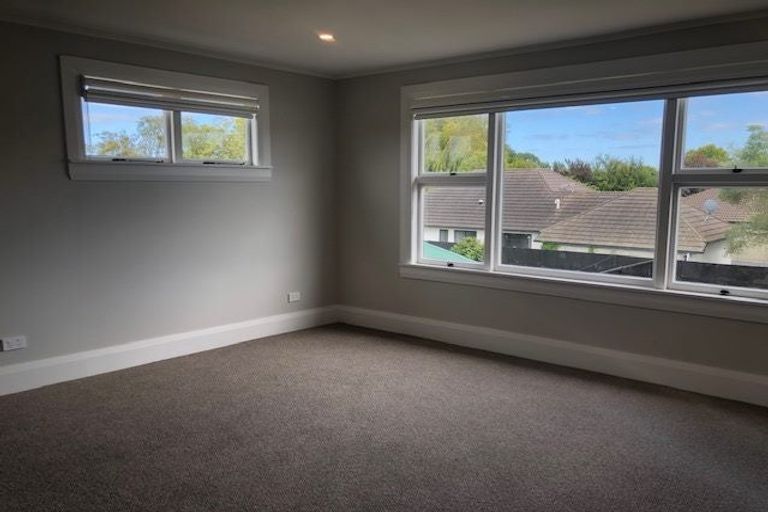 Photo of property in 207 Weston Road, St Albans, Christchurch, 8052