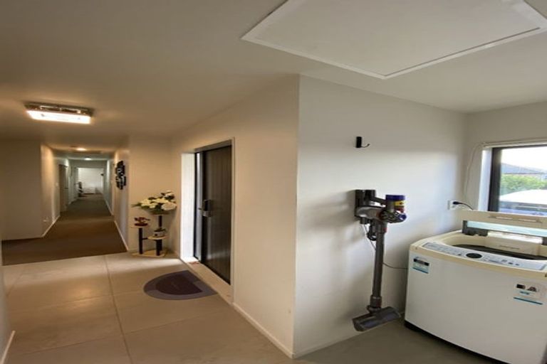 Photo of property in 49d Cambridge Terrace, Papatoetoe, Auckland, 2025