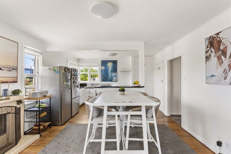 Photo of property in 20 Cook Street, Carters Beach, Westport, 7825