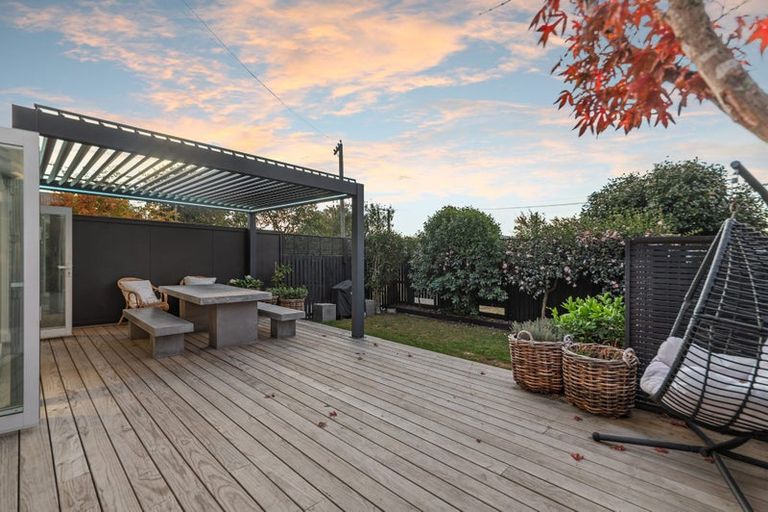 Photo of property in 64 Jeffreys Road, Fendalton, Christchurch, 8052