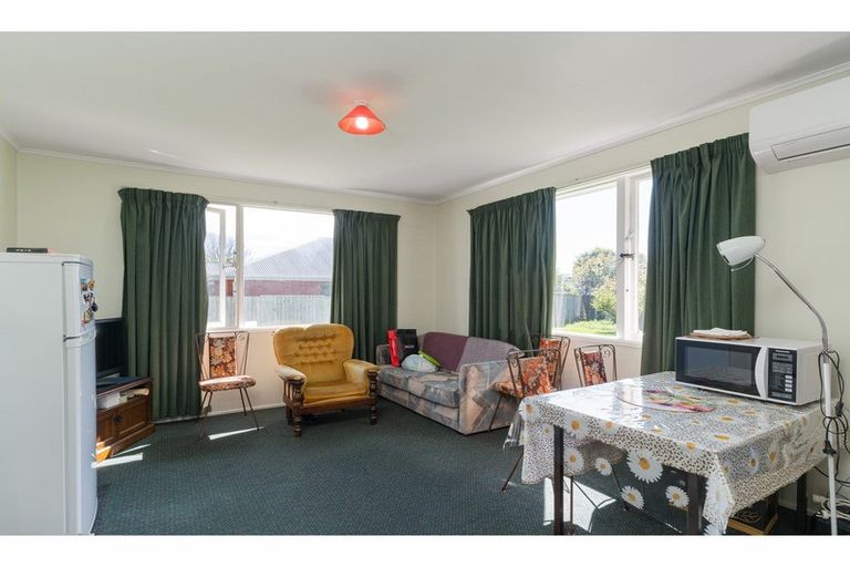 Photo of property in 106 Rattray Street, Riccarton, Christchurch, 8041