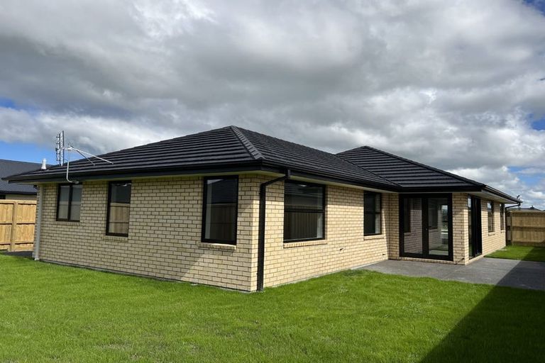 Photo of property in 169 Faringdon Boulevard, Rolleston, 7615