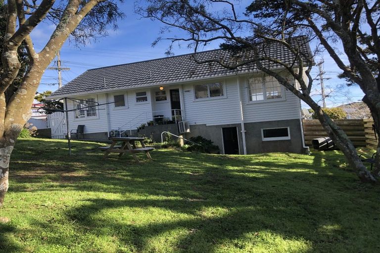 Photo of property in 54 Mark Avenue, Paparangi, Wellington, 6037