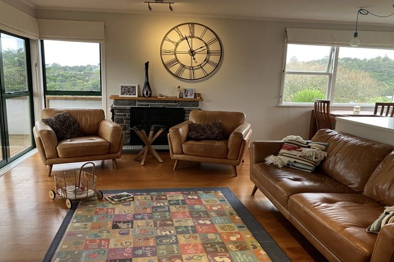 Photo of property in 76 Lauderdale Road, Birkdale, Auckland, 0626