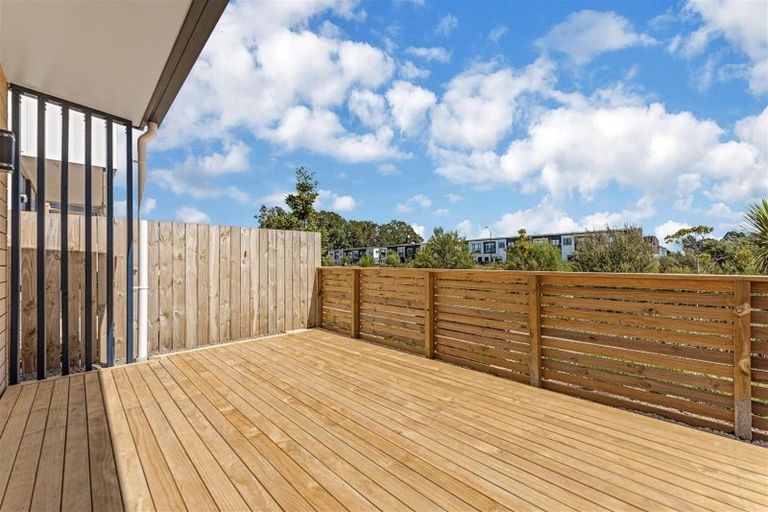 Photo of property in 9 John Gray Street, Papakura, 2110