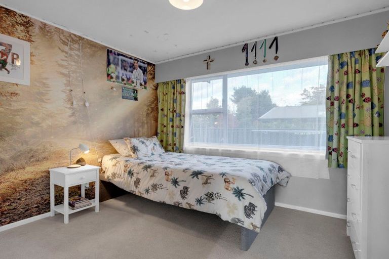 Photo of property in 17 Seamer Place, St Andrews, Hamilton, 3200