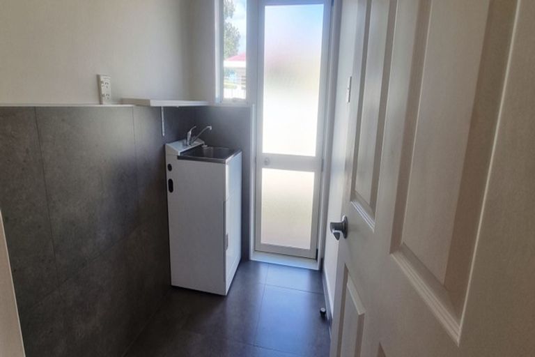 Photo of property in 11 Mako Street, West Harbour, Auckland, 0618