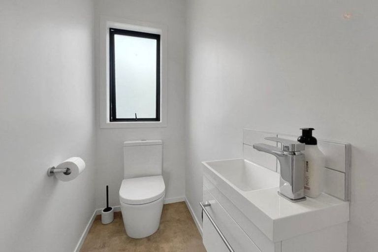 Photo of property in 9/28 Westgate Drive, Westgate, Auckland, 0614