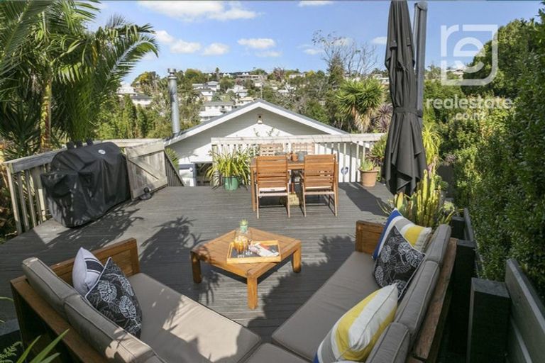 Photo of property in 17 Longview Rise, Massey, Auckland, 0614