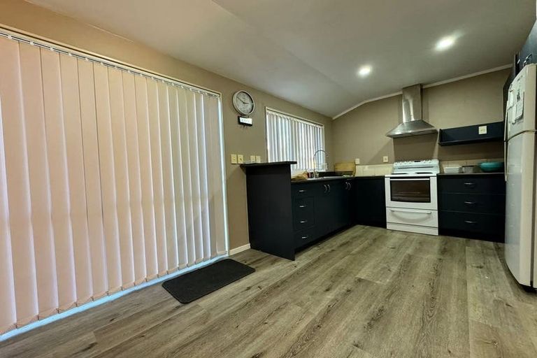 Photo of property in 6 Amarillo Place, Manurewa, Auckland, 2105