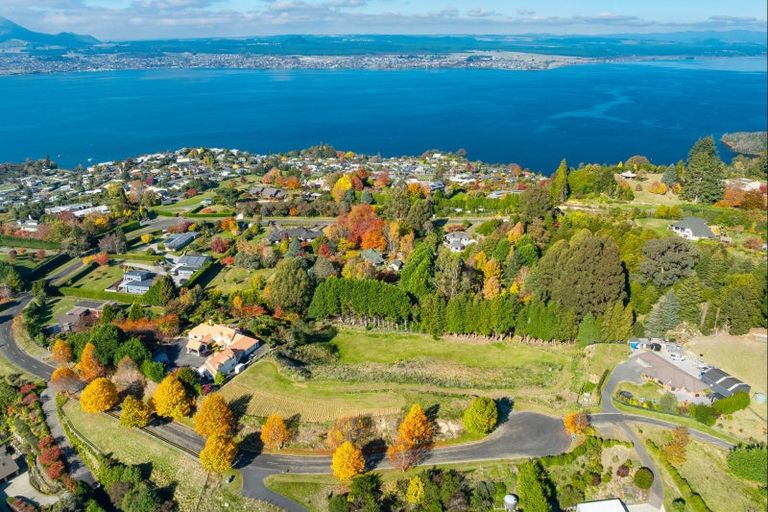 Photo of property in 137 Acacia Heights Drive, Acacia Bay, Taupo, 3385