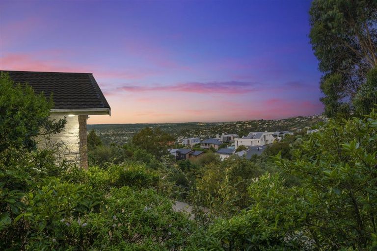 Photo of property in 32 Takahe Drive, Cashmere, Christchurch, 8022