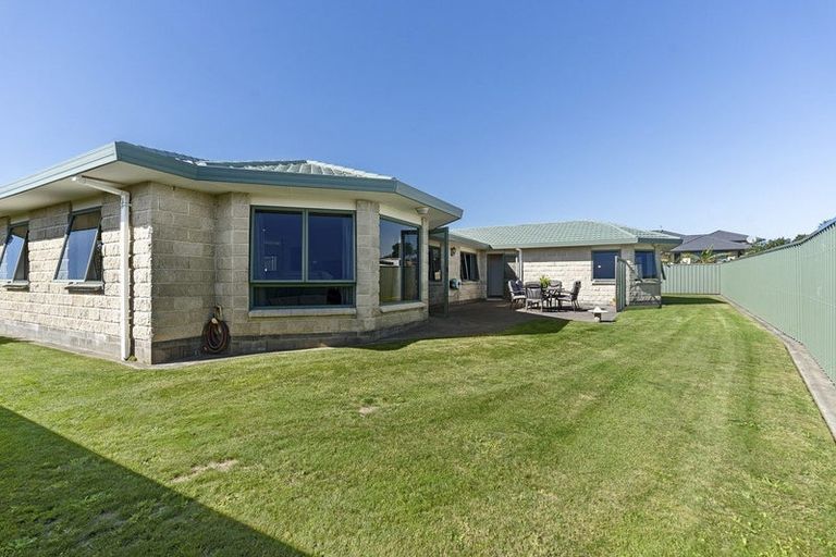 Photo of property in 11 Desmond Place, Bell Block, New Plymouth, 4312