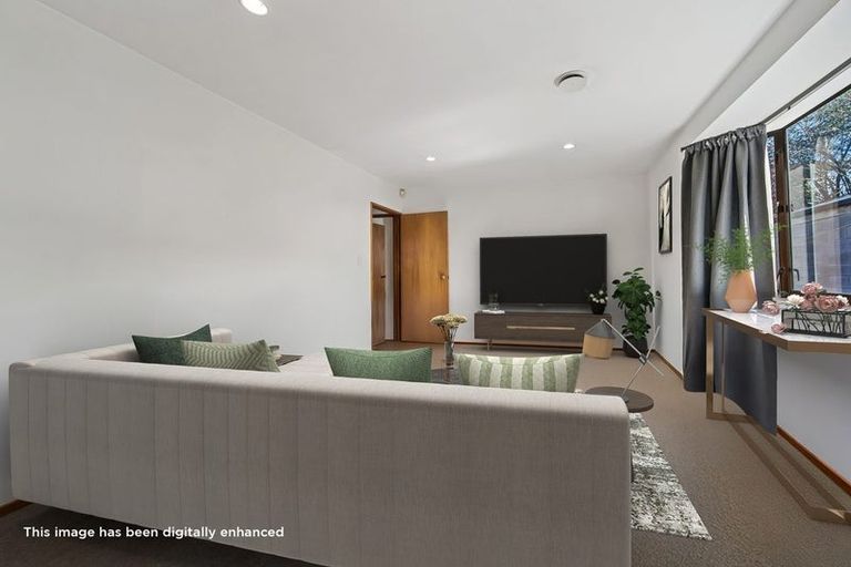 Photo of property in 2/21b Northcote Road, Northcote, Christchurch, 8052