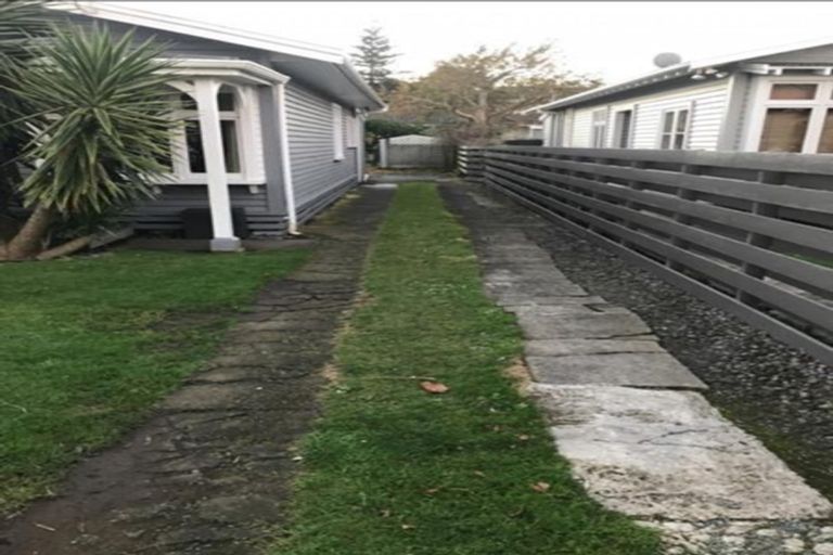 Photo of property in 88 Tukapa Street, Westown, New Plymouth, 4310