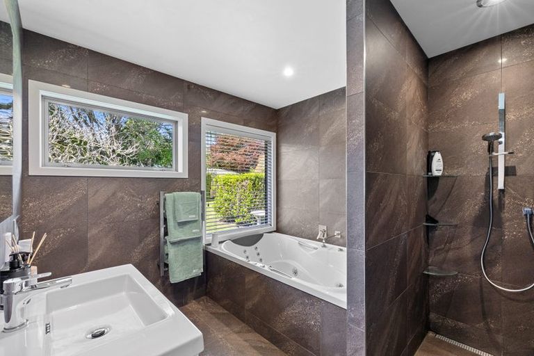 Photo of property in 25 Atkinson Road, Hurworth, New Plymouth, 4371