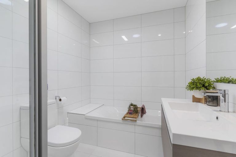 Photo of property in 15 Orona Place, Takanini, 2112