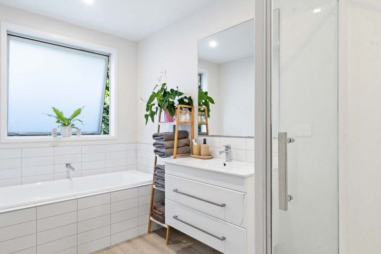 Photo of property in 38 Hiria Crescent, Papamoa Beach, Papamoa, 3118