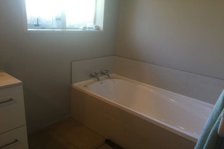 Photo of property in 36 Ngarimu Street, Avonside, Christchurch, 8061