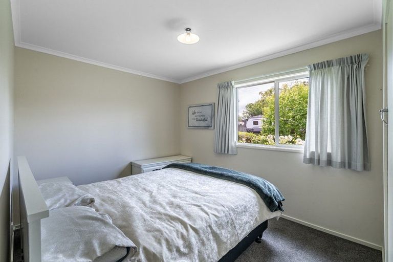 Photo of property in 42 Newburn Street, Waikaia, 9778