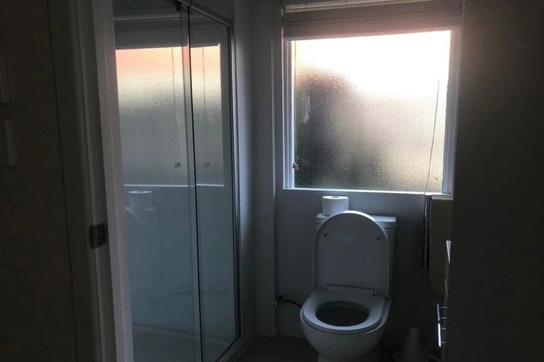 Photo of property in 17 Trafalgar Road, Milford, Auckland, 0620