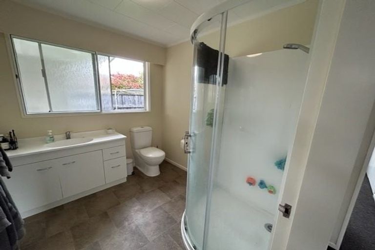 Photo of property in 19 Nimmo Avenue, Waikanae, 5036