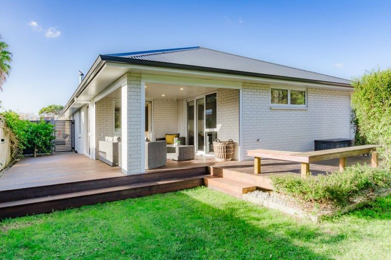 Photo of property in 84 Mazengarb Road, Paraparaumu Beach, Paraparaumu, 5032