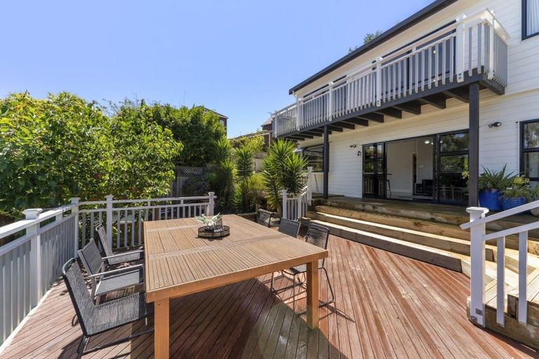 Photo of property in 15 Observatory Close, Whitby, Porirua, 5024