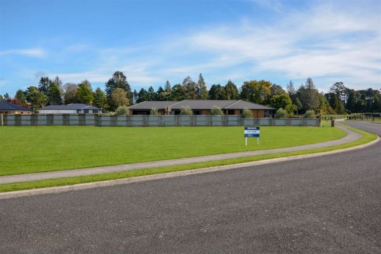 Photo of property in 26 Mercade Close, Stratford, 4332