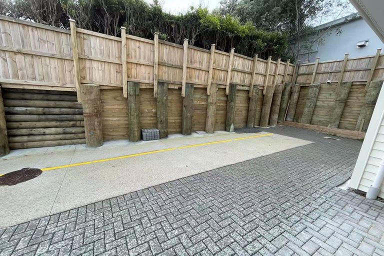 Photo of property in 6/20 William Souter Street, Forrest Hill, Auckland, 0620