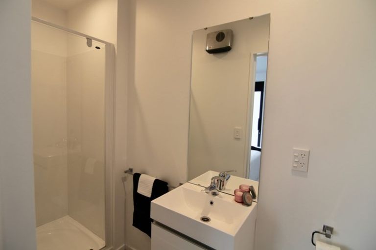 Photo of property in 138b Holly Road, St Albans, Christchurch, 8014