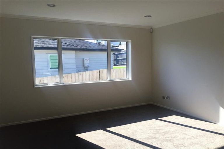 Photo of property in 104 Keri Vista Rise, Papakura, 2110