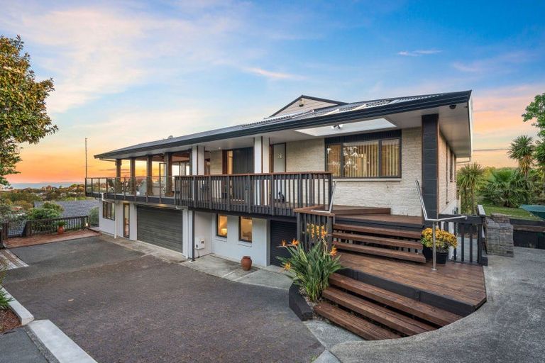 Photo of property in 36 Montclair Rise, Browns Bay, Auckland, 0630