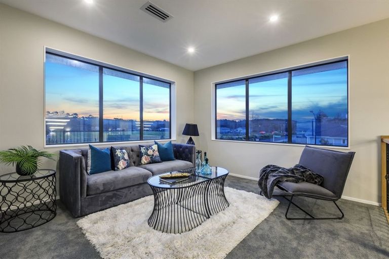 Photo of property in 2 Pitoitoi Drive, Riverhead, 0820